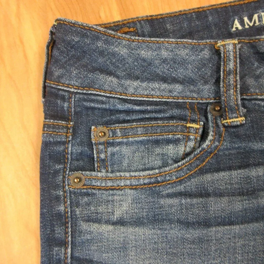 AMERICAN EAGLE Super Stretch‎ Jean Shorts Size 4 Frayed Raw Hem Blue Denim Jorts